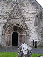 Clonfert - Cathedrale romane - Portail (6)